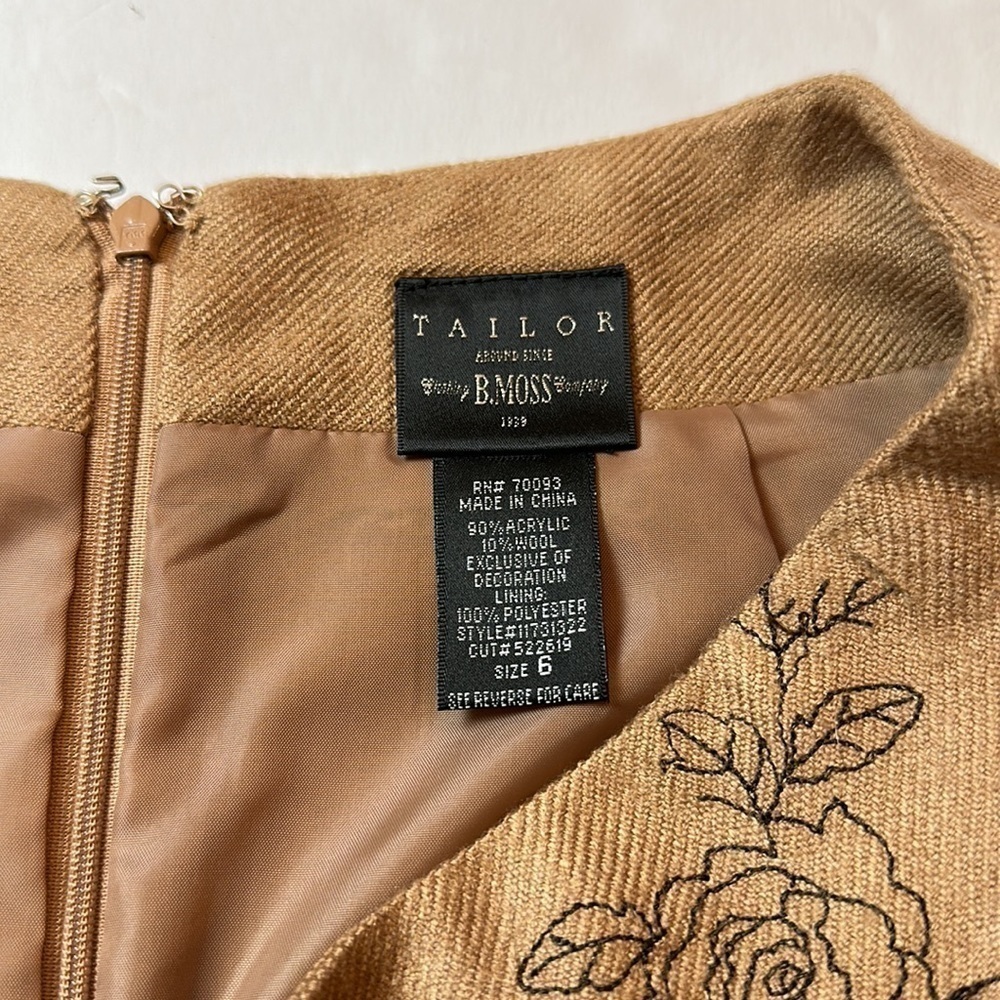 90s Minimalist Camel Pencil Skirt | Embroidered Quiet Luxury Office Capsule - Picture 5 of 9